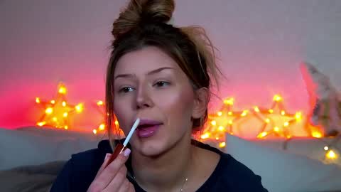 Snapshot of liliabianca chatting on 27, 12, 2024 Mia online show from 27, 12, 2024