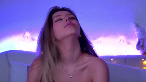 Snapshot of liliabianca chatting on 27, 12, 2024 Mia online show from 27, 12, 2024