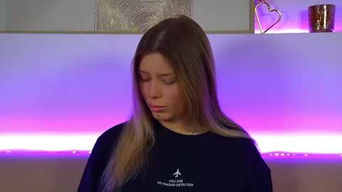 Snapshot of liliabianca chatting on 9, 2, 2025 Mia online show from 9, 2, 2025