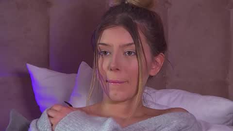 Snapshot of liliabianca chatting on 25, 2, 2025 Mia online show from 25, 2, 2025