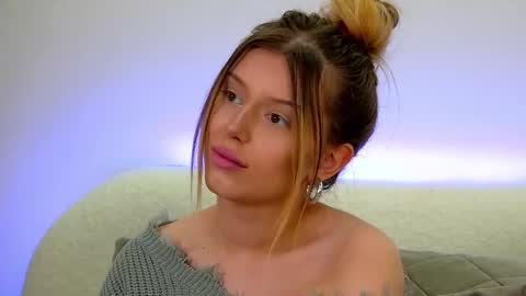 Snapshot of liliabianca chatting on 3, 3, 2025 Mia online show from 3, 3, 2025