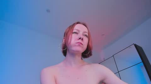 Snapshot of lilian_kroft chatting on 8, 7, 2026 LIL online show from 8, 7, 2026