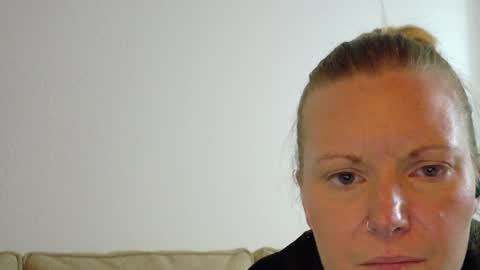 Snapshot of lilianaslilsecret chatting on 27, 4, 2026 LilianaX online show from 27, 4, 2026
