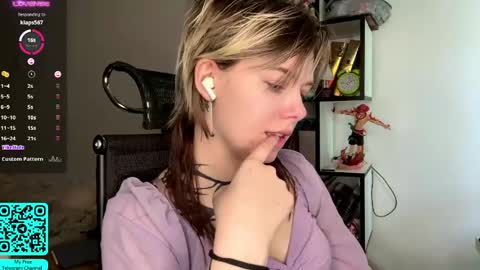 Snapshot of liliandaniels chatting on 9, 5, 2026 Lilian online show from 9, 5, 2026