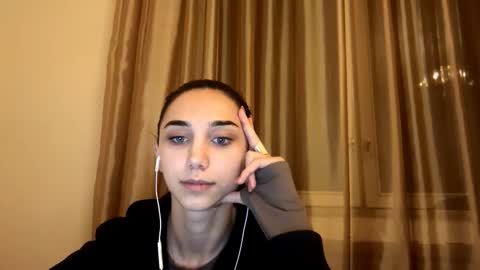 Lina online show from 5, 10, 2025