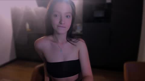 Snapshot of lililaluna chatting on 10, 12, 2024             ...  online show from 10, 12, 2024