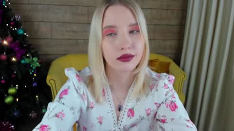 Snapshot of lililinn chatting on 21, 12, 2024 LiliLinn online show from 21, 12, 2024