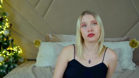 Snapshot of lililinn chatting on 23, 12, 2024 LiliLinn online show from 23, 12, 2024