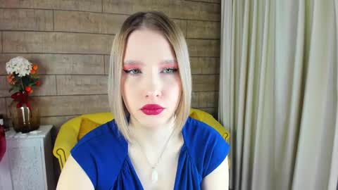 Snapshot of lililinn chatting on 19, 2, 2025 LiliLinn online show from 19, 2, 2025