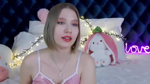 Snapshot of lililinn chatting on 3, 3, 2025 LiliLinn online show from 3, 3, 2025