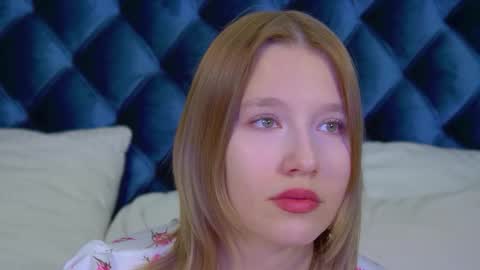 LiliLinn online show from 22, 10, 2025