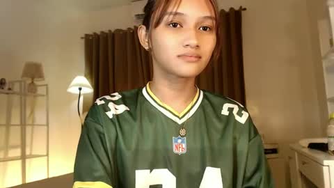 Snapshot of lilit_sensual chatting on 4, 3, 2025 Chloe online show from 4, 3, 2025