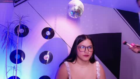 Lilith and Khloe  online show from 15, 4, 2026