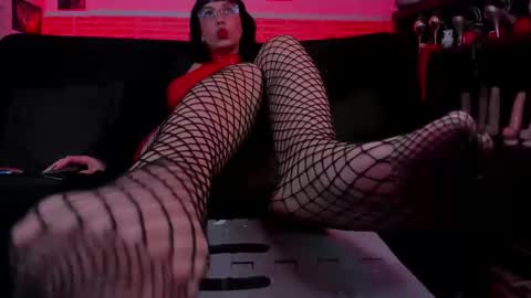 Snapshot of lilith_deveraux_ chatting on 13, 9, 2025 MISTRESS LILITH online show from 13, 9, 2025