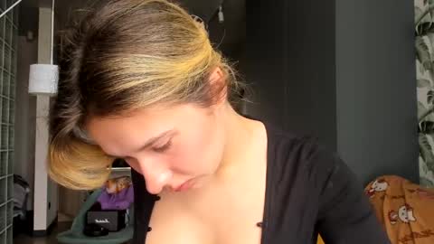 Snapshot of lilith_lutherlow chatting on 6, 4, 2026 lilith online show from 6, 4, 2026