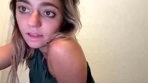 Snapshot of lilith_luv444 chatting on 8, 5, 2026 lilith_luv444 online show from 8, 5, 2026