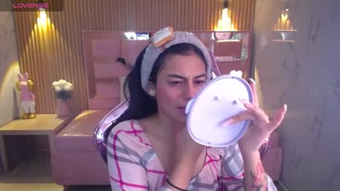 Snapshot of lilith_petit_sub chatting on 21, 2, 2025 Lilith online show from 21, 2, 2025