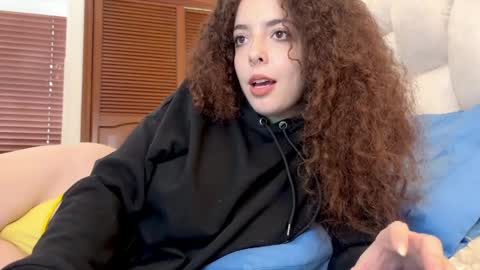 Snapshot of lilithdoeyes chatting on 6, 4, 2026 Lilith online show from 6, 4, 2026