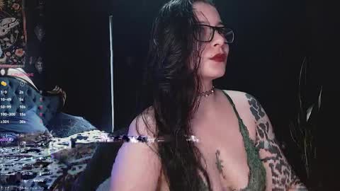 Snapshot of lilithmystic01 chatting on 20, 4, 2026 lilithmystic01 online show from 20, 4, 2026