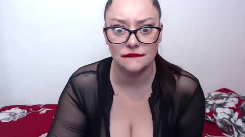 LILITHSERENDIPITY online show from 10, 1, 2025