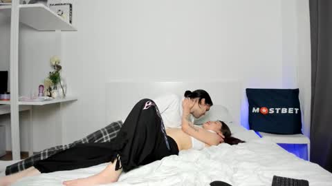 LilKimchii online show from 20, 11, 2025