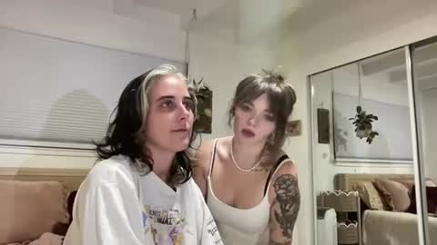 Snapshot of lill_daddysgirl chatting on 28, 9, 2025 lilldaddysgirl online show from 28, 9, 2025