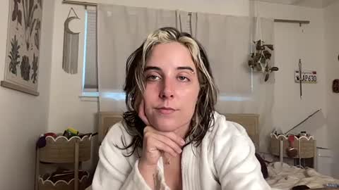 Snapshot of lill_daddysgirl chatting on 11, 10, 2025 lilldaddysgirl online show from 11, 10, 2025