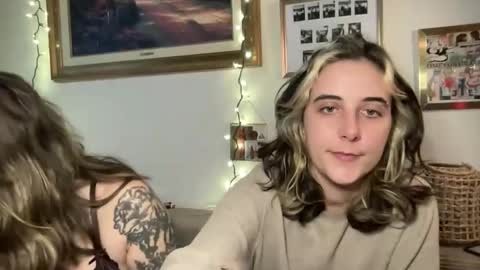 Snapshot of lill_daddysgirl chatting on 16, 12, 2025 lilldaddysgirl online show from 16, 12, 2025