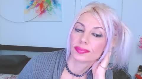 Lara online show from 7, 2, 2025