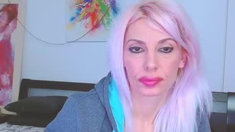 Lara online show from 11, 2, 2025