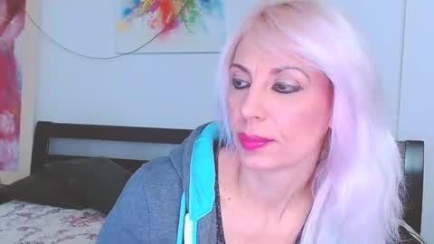 Lara online show from 16, 2, 2025