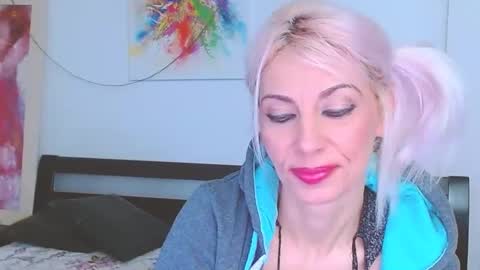 Lara online show from 16, 2, 2025