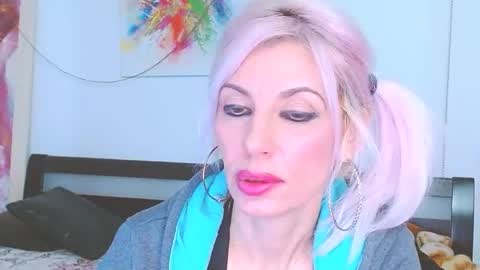 Lara online show from 25, 2, 2025