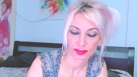 Lara online show from 11, 3, 2025