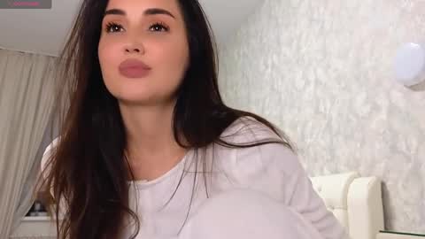 Lara Angel online show from 2, 4, 2026