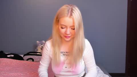 lillie_berry online show from 15, 4, 2026