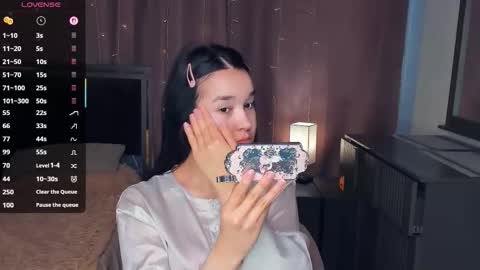 Celina Lillie online show from 5, 2, 2026