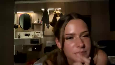 Snapshot of lillilee chatting on 22, 2, 2026 lillilee online show from 22, 2, 2026