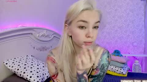 LilliMoore online show from 16, 2, 2025