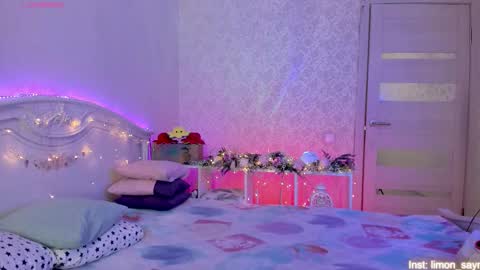 LilliMoore online show from 29, 10, 2025