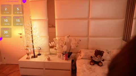 Snapshot of lilly_colins chatting on 9, 2, 2026 Lilly Colins online show from 9, 2, 2026