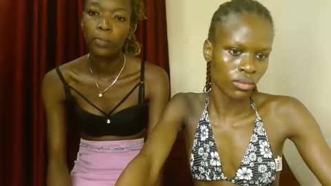 Snapshot of lilly_freak chatting on 18, 9, 2025 Des online show from 18, 9, 2025