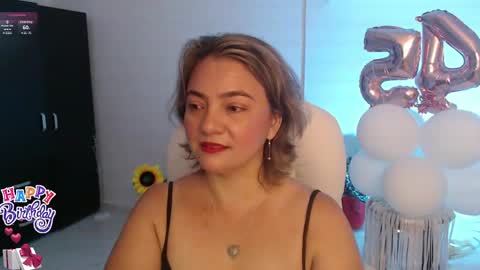 Snapshot of lilly_milf chatting on 12, 1, 2025 Lilly online show from 12, 1, 2025