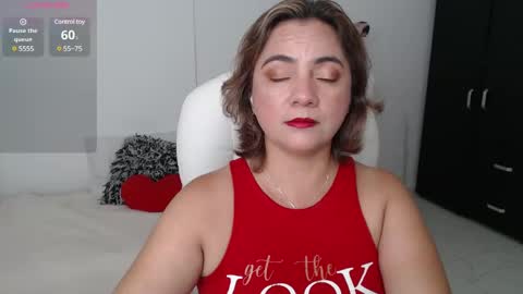 Snapshot of lilly_milf chatting on 26, 1, 2025 Lilly online show from 26, 1, 2025