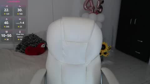 Snapshot of lilly_milf chatting on 31, 1, 2025 Lilly online show from 31, 1, 2025