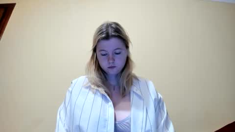 Lilly Depp online show from 2, 12, 2025