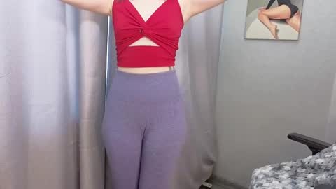 Snapshot of lillyfan_x chatting on 2, 5, 2026 LillyFan X online show from 2, 5, 2026