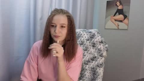 Snapshot of lillyfan_x chatting on 10, 5, 2026 LillyFan X online show from 10, 5, 2026