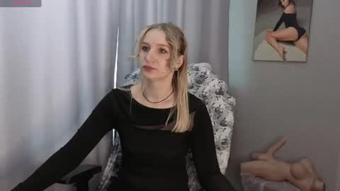 Snapshot of lillyfan_x chatting on 12, 7, 2026 LillyFan X online show from 12, 7, 2026
