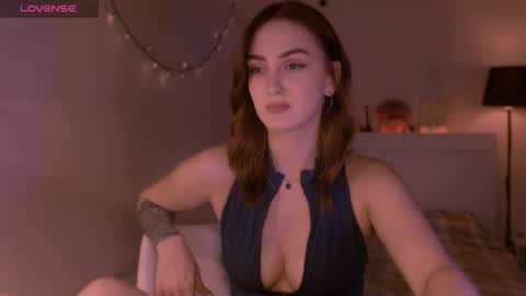 Snapshot of lillyfarey chatting on 25, 9, 2025 LillyFarey online show from 25, 9, 2025